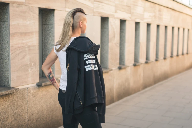 4258df9756807bb26e6f7a9ec8412745