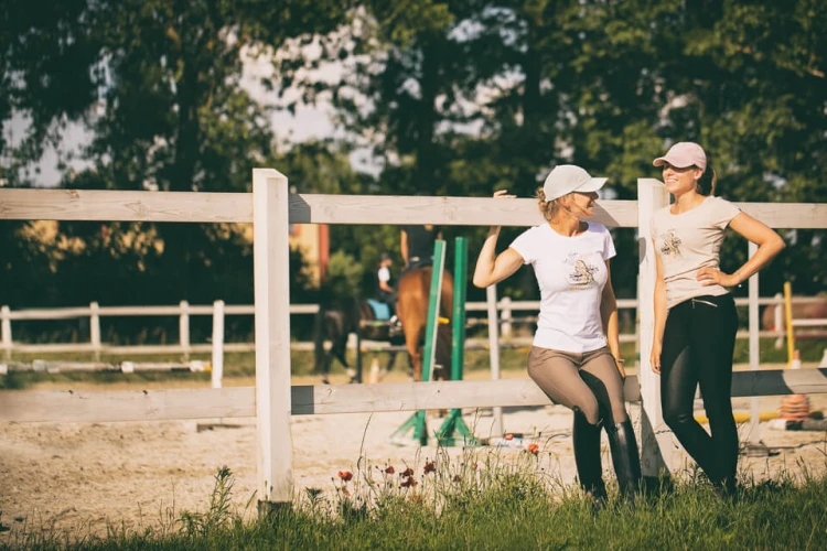 270d4922932424d42e2260a23d85e50f