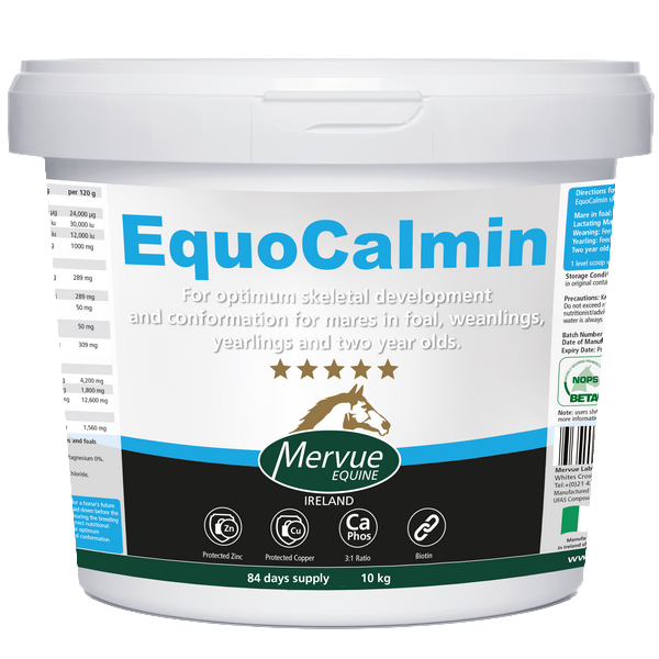 dla klaczy źrebnych, karmiących i młodych koni na rozwój kości i prawidłową budowę.png